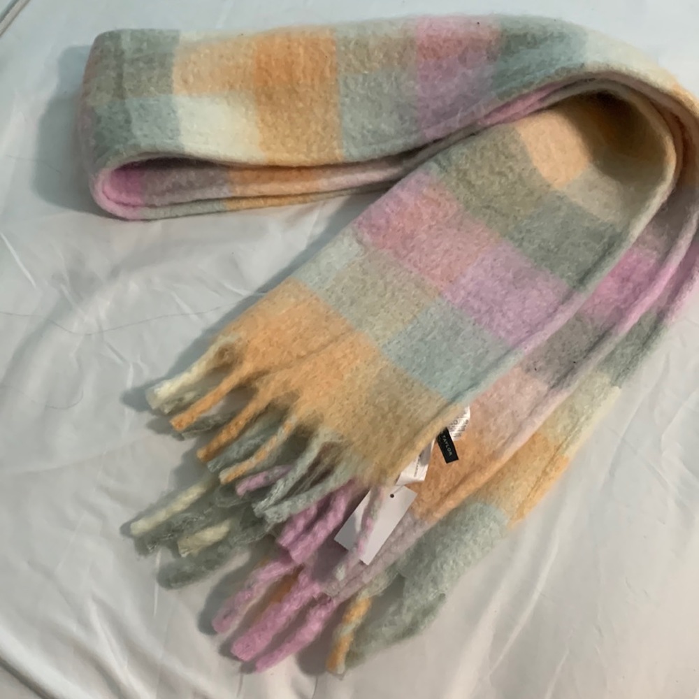 NEW Ann Taylor scarf